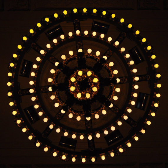 Picture of 4 circles of lightbulbs