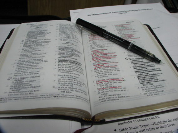 Picture of Bible and pen